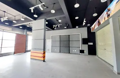 Shop - Studio - 1 Bathroom for rent in Alhajiyat - Riffa - Southern Governorate