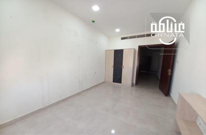 Apartment - 2 Bedrooms - 2 Bathrooms for rent in Al Burhama - Manama - Capital Governorate