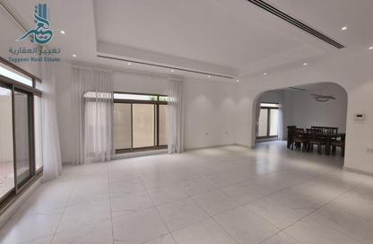 Villa - 4 - 5 for rent in Saar - Northern Governorate