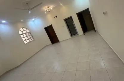 Apartment - 2 Bedrooms - 2 Bathrooms for rent in Jurdab - Central Governorate