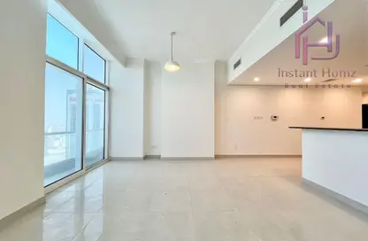 Apartment - 1 Bedroom - 2 Bathrooms for sale in Sanabis - Manama - Capital Governorate