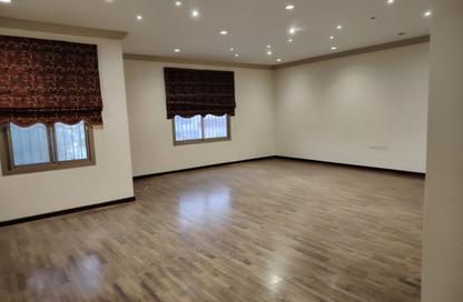 Villa - 6 Bedrooms - 7+ Bathrooms for rent in Busaiteen - Muharraq Governorate