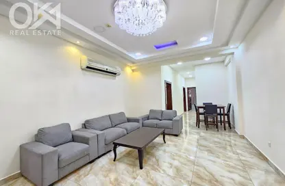 Apartment - 2 Bedrooms - 2 Bathrooms for rent in Seef - Capital Governorate