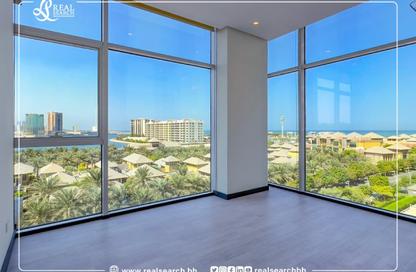 Apartment - 3 Bedrooms - 5 Bathrooms for rent in Reef Island - Capital Governorate