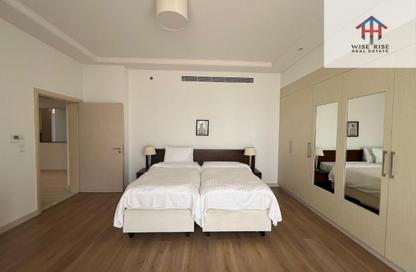 Apartment - 3 Bedrooms - 3 Bathrooms for rent in Sanabis - Manama - Capital Governorate