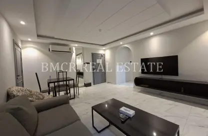 Apartment - 1 Bedroom - 1 Bathroom for rent in Exhibition Road - Hoora - Capital Governorate