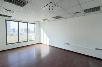Office Space - 3 Bedrooms - 2 Bathrooms for rent in Seef - Capital Governorate