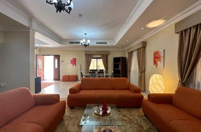 Villa - 3 Bedrooms - 3 Bathrooms for rent in Busaiteen - Muharraq Governorate