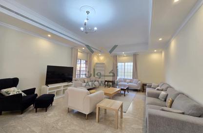 Villa - 4 Bedrooms - 4 Bathrooms for rent in Al Juffair - Capital Governorate