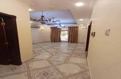 Apartment - 2 Bedrooms - 2 Bathrooms for rent in Busaiteen - Muharraq Governorate