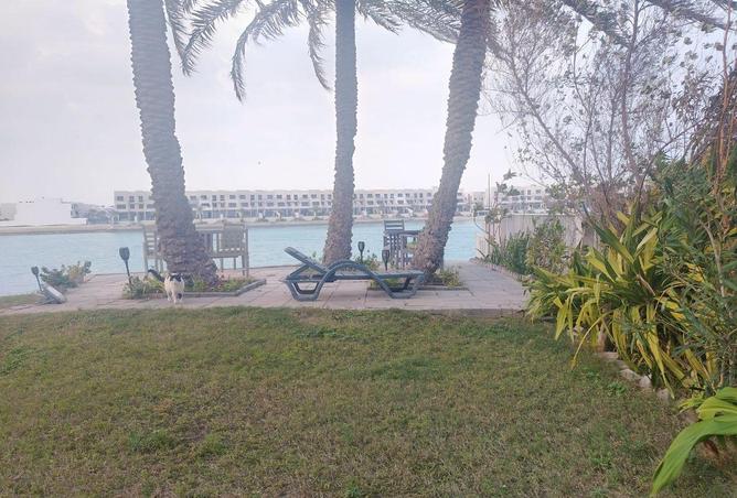 987285 - Property Image 2