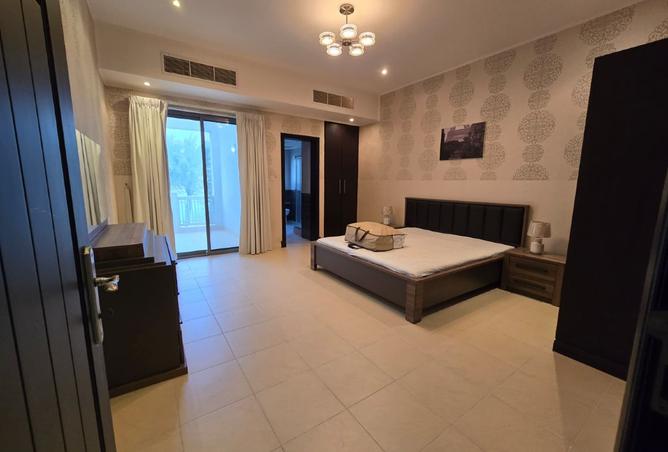 987285 - Property Image 2