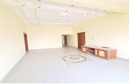 Apartment - 3 Bedrooms - 3 Bathrooms for rent in Tubli - Central Governorate