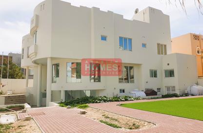 Villa - 4 Bedrooms - 6 Bathrooms for rent in Mahooz - Manama - Capital Governorate