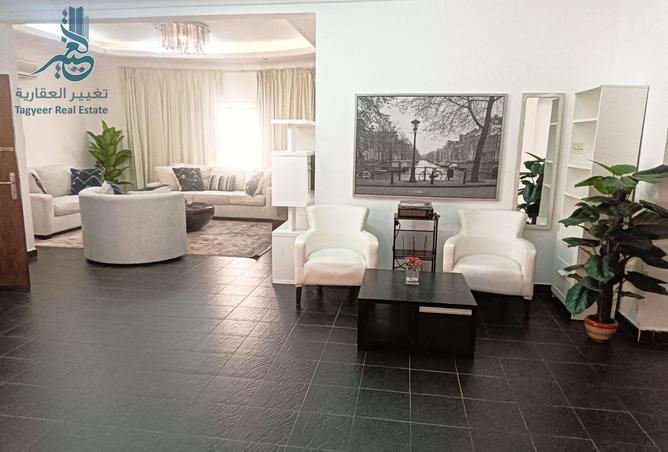 987324 - Property Image 3