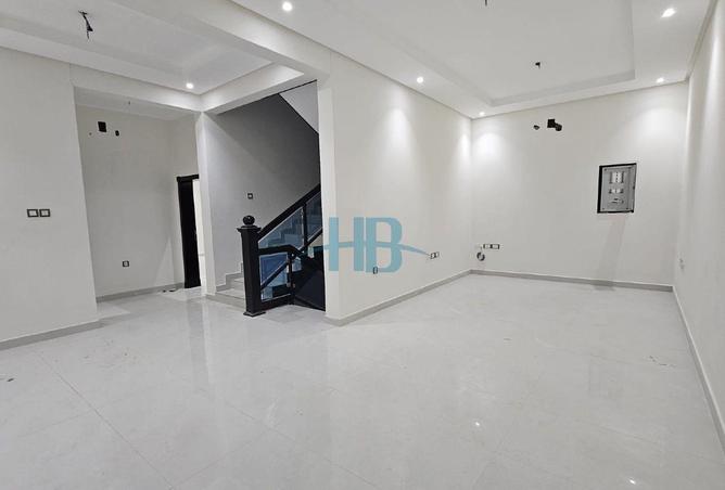 54013895 - Property Image 3