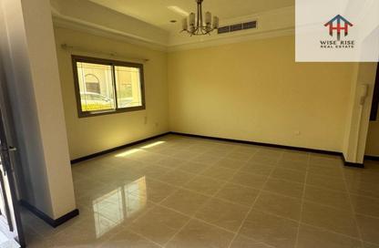 Villa - 5 - 5 for rent in Al Juffair - Capital Governorate