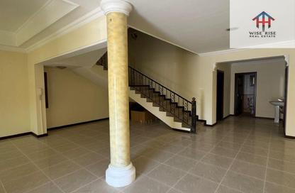 Villa - 5 - 5 for rent in Al Juffair - Capital Governorate