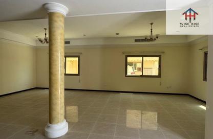 Villa - 5 - 5 for rent in Al Juffair - Capital Governorate