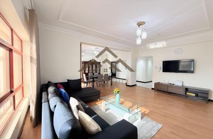 Apartment - 2 Bedrooms - 3 Bathrooms for rent in Diplomatic Area - Manama - Capital Governorate