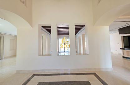 Compound - 4 - 6 for rent in Jannusan - Northern Governorate