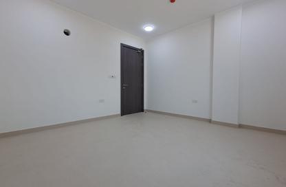 Staff Accommodation - Studio - 7+ Bathrooms for rent in Tubli - Central Governorate