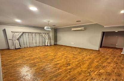 Apartment - 3 Bedrooms - 3 Bathrooms for rent in Tubli - Central Governorate