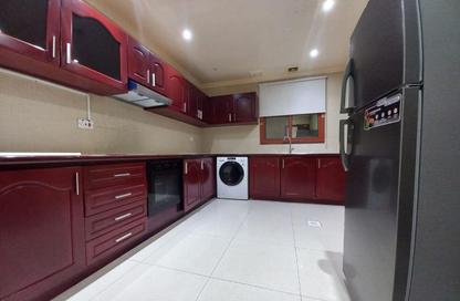 Apartment - 2 Bedrooms - 3 Bathrooms for rent in Al Juffair - Capital Governorate