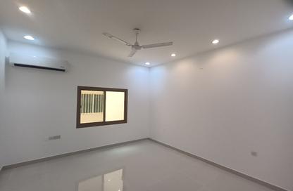 Apartment - 3 Bedrooms - 3 Bathrooms for rent in Busaiteen - Muharraq Governorate
