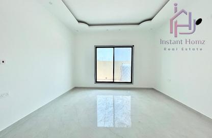 Villa - 4 - 5 for sale in Shahrakan - Northern Governorate Villa - 4 - 5 for sale in Shahrakan - Northern Governorate