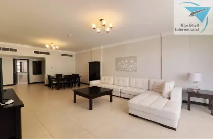 Apartment - 3 Bedrooms - 3 Bathrooms for rent in Al Juffair - Capital Governorate
