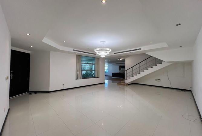 996135 - Property Image 2