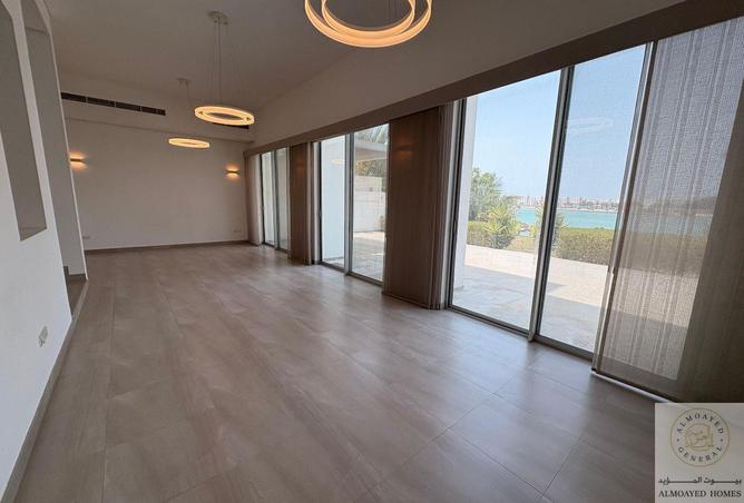 988083 - Property Image 3