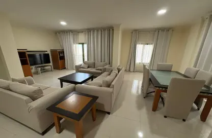 Apartment - 2 Bedrooms - 2 Bathrooms for rent in Al Juffair - Capital Governorate