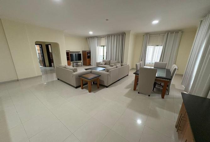 1002376 - Property Image 2