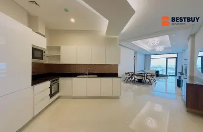 Apartment - 2 Bedrooms - 3 Bathrooms for rent in Sanabis - Manama - Capital Governorate