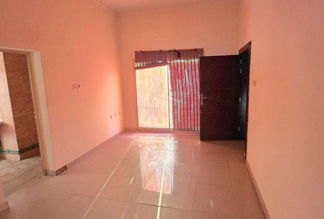 992291 - Property Image 2