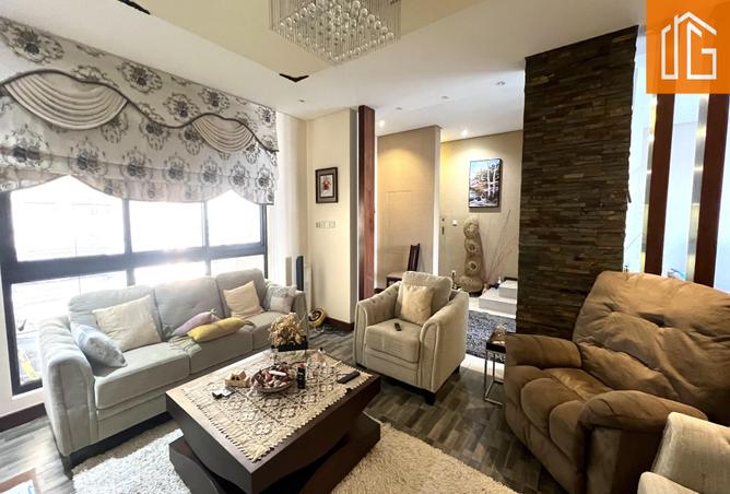 990217 - Property Image 2