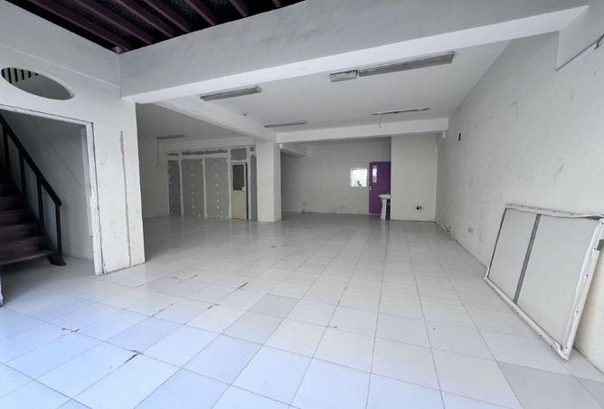 2OYKIv9Es6q - Property Main Image