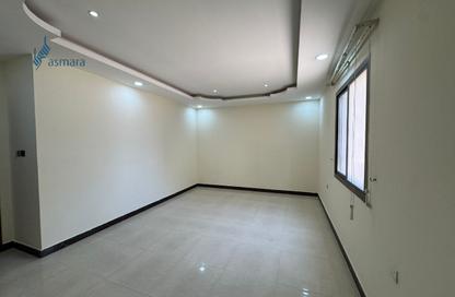 Apartment - 2 Bedrooms - 3 Bathrooms for rent in Hidd - Muharraq Governorate