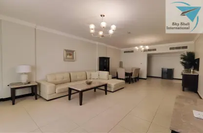 Apartment - 2 Bedrooms - 3 Bathrooms for rent in Al Juffair - Capital Governorate