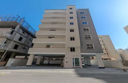 Apartment - 4 Bedrooms - 5 Bathrooms for sale in Hidd - Muharraq Governorate