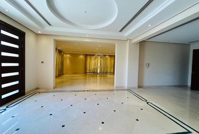 55455262 - Property Image 2