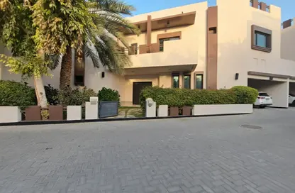 Villa - 4 Bedrooms - 5 Bathrooms for rent in Saar - Northern Governorate