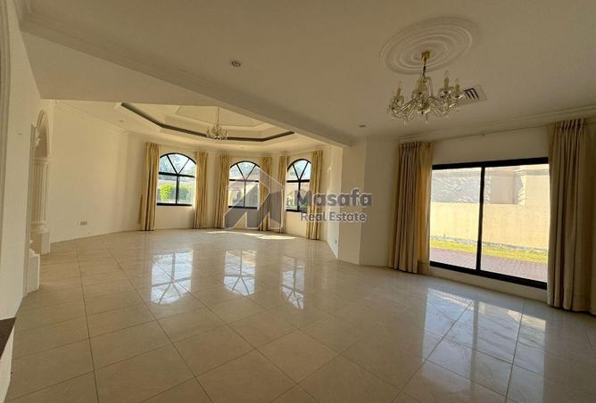 52727610 - Property Image 2