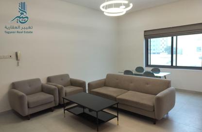 شقة - غرفة نوم - 2 حمامات للايجار في الجنبية - المحافظة الشمالية