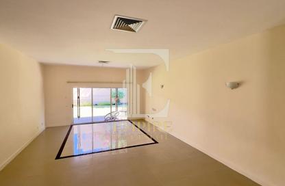 Villa - 4 Bedrooms - 5 Bathrooms for rent in Saar - Northern Governorate
