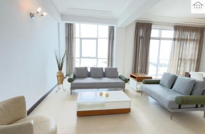 Apartment - 2 Bedrooms - 3 Bathrooms for rent in Zinj - Manama - Capital Governorate