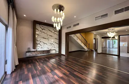 فيلا - 4 غرف نوم - 5 حمامات للبيع في سار - المحافظة الشمالية