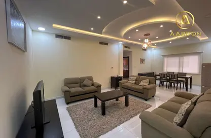 Apartment - 2 Bedrooms - 2 Bathrooms for rent in Al Juffair - Capital Governorate
